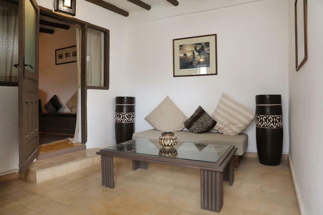 Le Petit Hotel Du Flouka Lalla Takerkoust Esterno foto